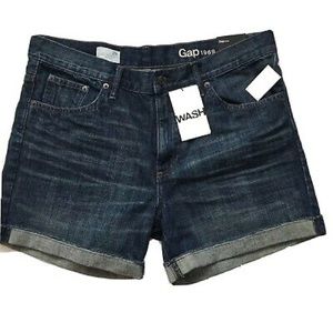 Gap Mid Rise Sexy Boyfriend Shorts